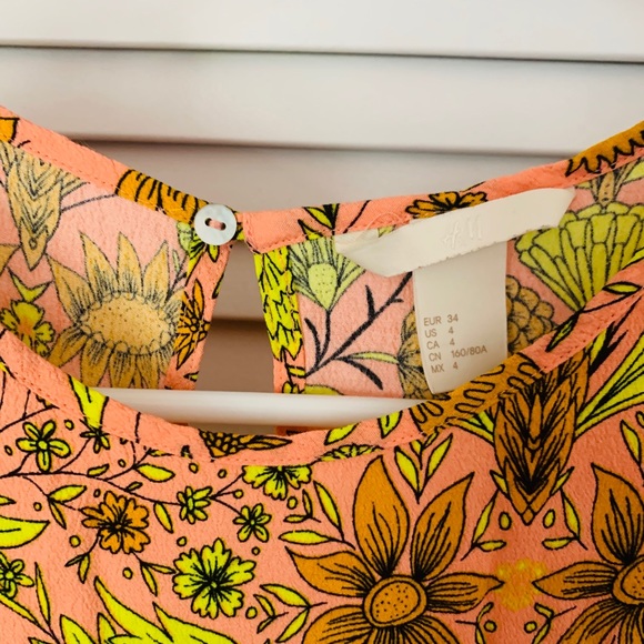 HM | Vibrant printed blouse - Picture 2 of 3
